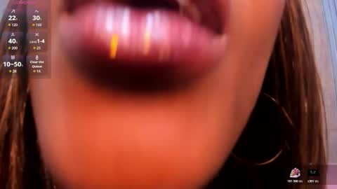 Snapshot of layla_lell chatting on 11/29/25, 01:47 L A Y L A online show from 11/29/25, 01:47