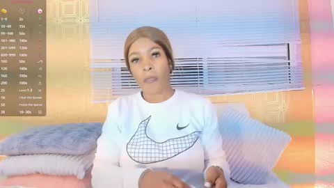 Snapshot of layla_lell chatting on 02/25/26, 12:48 L A Y L A online show from 02/25/26, 12:48
