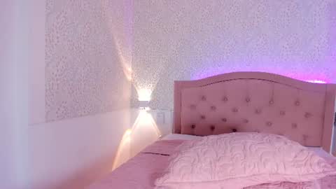 Snapshot of layla_play chatting on 06/11/26, 12:32 Layla Play online show from 06/11/26, 12:32