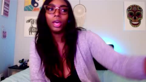 Snapshot of laylaariana69 chatting on 03/28/26, 04:12 LaylaAriana online show from 03/28/26, 04:12