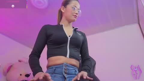 laylafoxy_tay online show from 11/11/25, 03:39