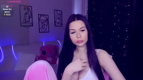 Snapshot of laylagreat chatting on 09/28/25, 10:31 laylagreat online show from 09/28/25, 10:31