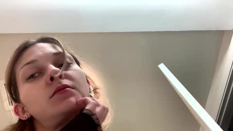 Snapshot of laylajade517 chatting on 12/18/25, 09:37 Layla Jade online show from 12/18/25, 09:37