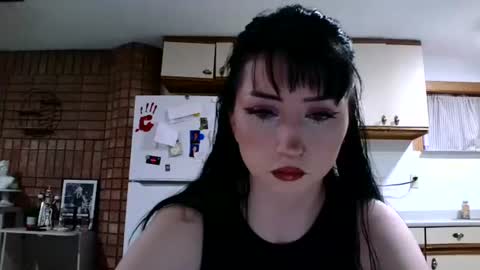 Snapshot of laylakills chatting on 09/20/25, 05:30 Layla Kills online show from 09/20/25, 05:30