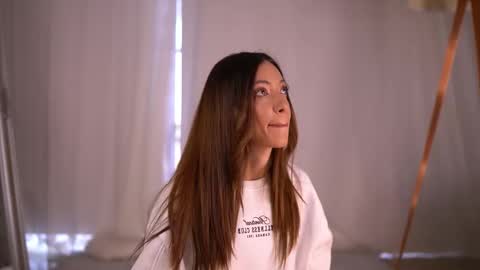 laylakristal online show from 09/14/25, 05:28