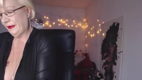 Snapshot of laylamadisonx chatting on 12/30/24, 05:58 Layla online show from 12/30/24, 05:58