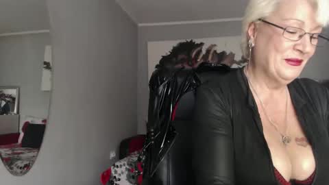 Snapshot of laylamadisonx chatting on 10/07/25, 07:49 Layla online show from 10/07/25, 07:49