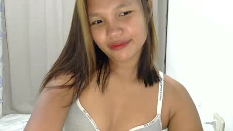 Snapshot of laylanimfa chatting on 05/30/26, 12:35 Nimfa online show from 05/30/26, 12:35