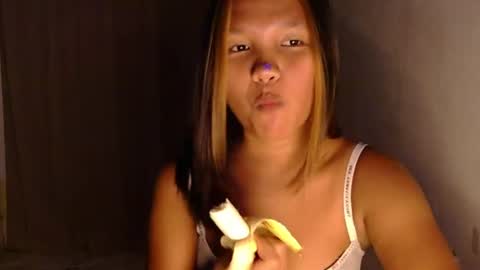 Snapshot of laylanimfa chatting on 06/11/26, 12:32 Nimfa online show from 06/11/26, 12:32