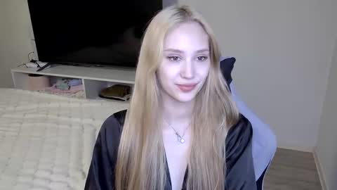 LaylaPretty001 online show from 05/11/26, 04:51