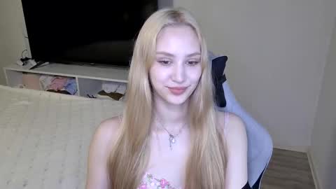 LaylaPretty001 online show from 05/20/26, 04:29