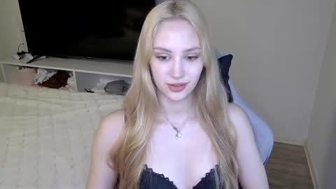 LaylaPretty001 online show from 05/21/26, 04:19