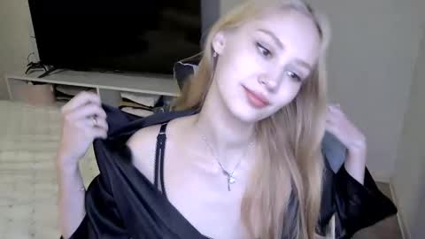 LaylaPretty001 online show from 05/26/26, 04:41