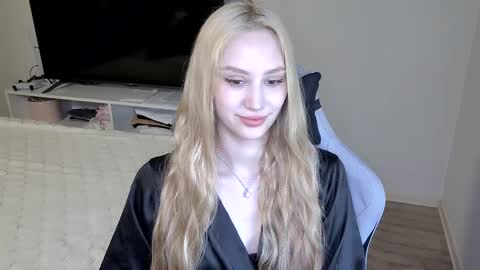 LaylaPretty001 online show from 05/29/26, 05:05