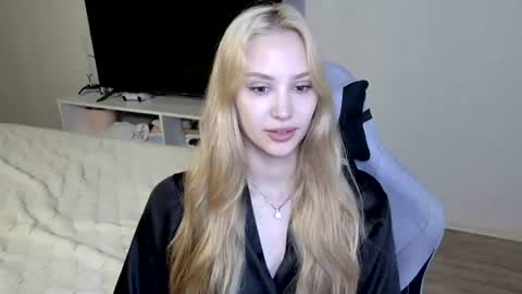 LaylaPretty001 online show from 06/22/26, 05:04