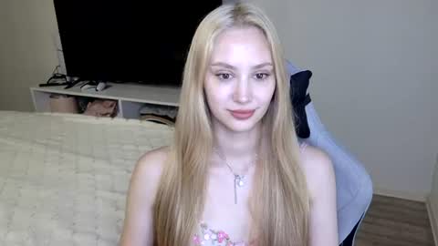 LaylaPretty001 online show from 06/27/26, 04:50