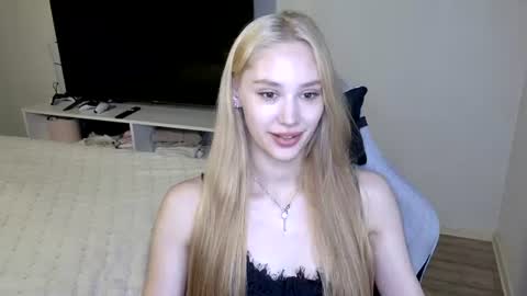 LaylaPretty001 online show from 07/20/26, 04:27