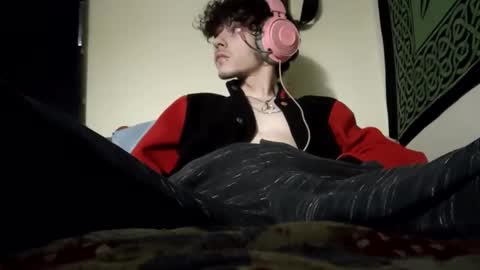 Stitch online show from 02/14/25, 07:49