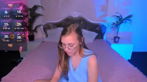 layriantavee online show from 12/16/24, 01:11