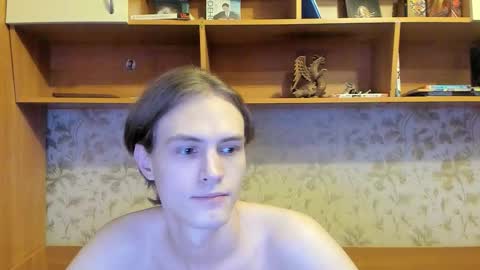 Snapshot of lazaret1k chatting on 11/11/25, 12:21 Vladi online show from 11/11/25, 12:21