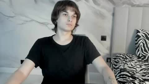 Alex online show from 06/11/26, 02:33