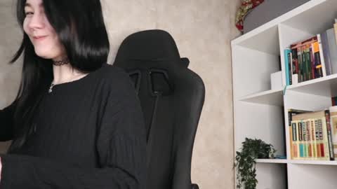 Lisa online show from 12/31/24, 05:22