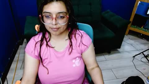 Snapshot of lcherryblossoml chatting on 09/28/25, 11:10 lcherryblossoml online show from 09/28/25, 11:10