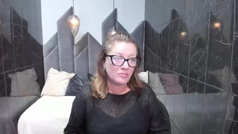 Snapshot of lea_fruit chatting on 09/28/25, 05:24 Lea online show from 09/28/25, 05:24