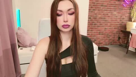 lea_loon online show from 11/01/25, 07:54