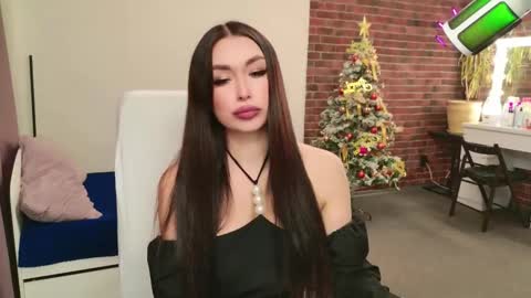 lea_loon online show from 12/21/25, 09:27