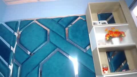 lea sewwtly online show from 09/20/25, 01:23