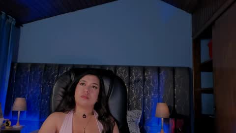 Snapshot of lea_velle chatting on 04/11/26, 07:45 Lea Velle online show from 04/11/26, 07:45