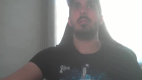 Snapshot of leabateria chatting on 10/03/25, 06:05 leowolf online show from 10/03/25, 06:05