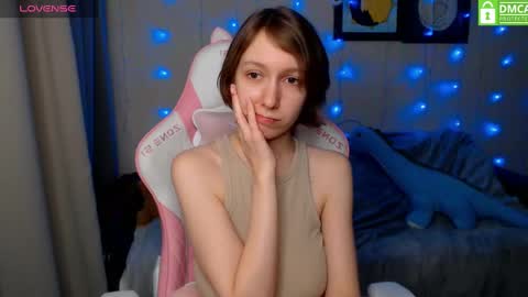 Snapshot of leah__gotty chatting on 12/13/24, 05:21 Leah Gotty online show from 12/13/24, 05:21