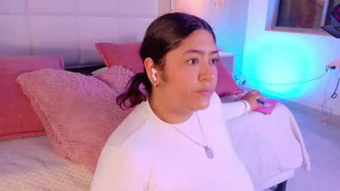 Leah online show from 09/15/25, 03:45