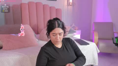 Leah online show from 12/04/25, 02:48