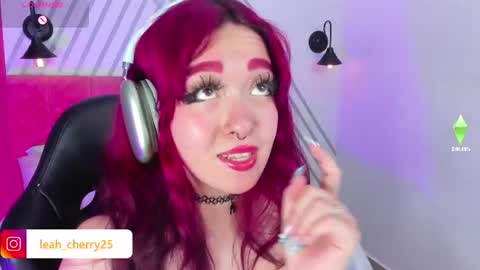 Snapshot of leah_cherry chatting on 06/12/26, 10:52 Leah online show from 06/12/26, 10:52