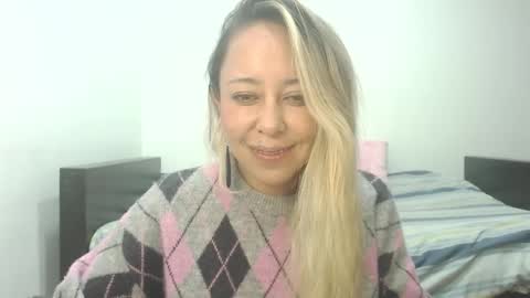 leah_susman online show from 10/22/25, 02:12