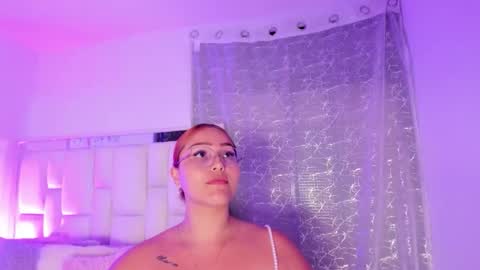 Leah  online show from 12/03/25, 02:41