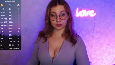 Leah Barton online show from 03/07/25, 02:23