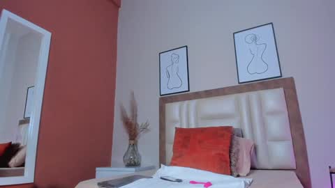 Leah Carter online show from 02/03/25, 09:18