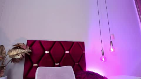 Leah Carter online show from 02/18/25, 09:53