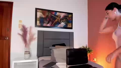 Leah Carter online show from 09/24/25, 08:01