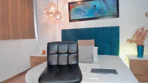 Leah Carter online show from 09/25/25, 07:06