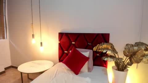 Leah Carter online show from 10/17/25, 06:32