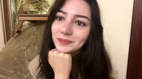 Snapshot of leahduran chatting on 10/20/25, 01:06 Amity online show from 10/20/25, 01:06