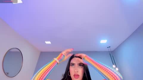 leahlombardi_ online show from 12/05/25, 03:04