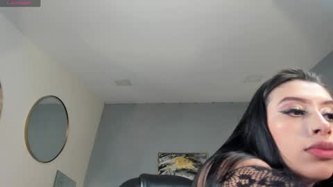 leahlombardi_ online show from 04/30/26, 03:24