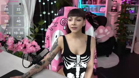 Leah online show from 02/10/25, 10:30