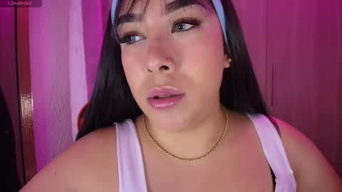 Snapshot of leahtemptation chatting on 11/17/25, 01:28 leah online show from 11/17/25, 01:28